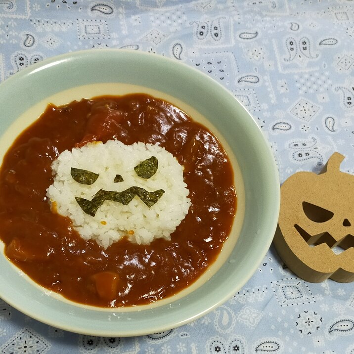 ハロウィン(/_;)カレーやハヤシでデコレーション